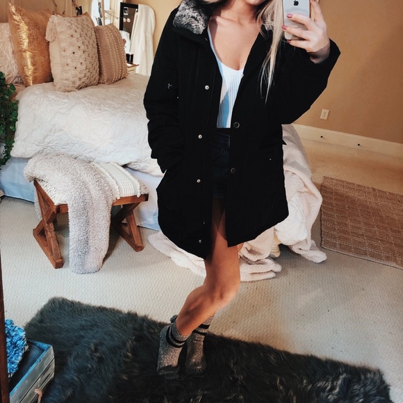 Jackets & Blazers - black puffy parka jacket